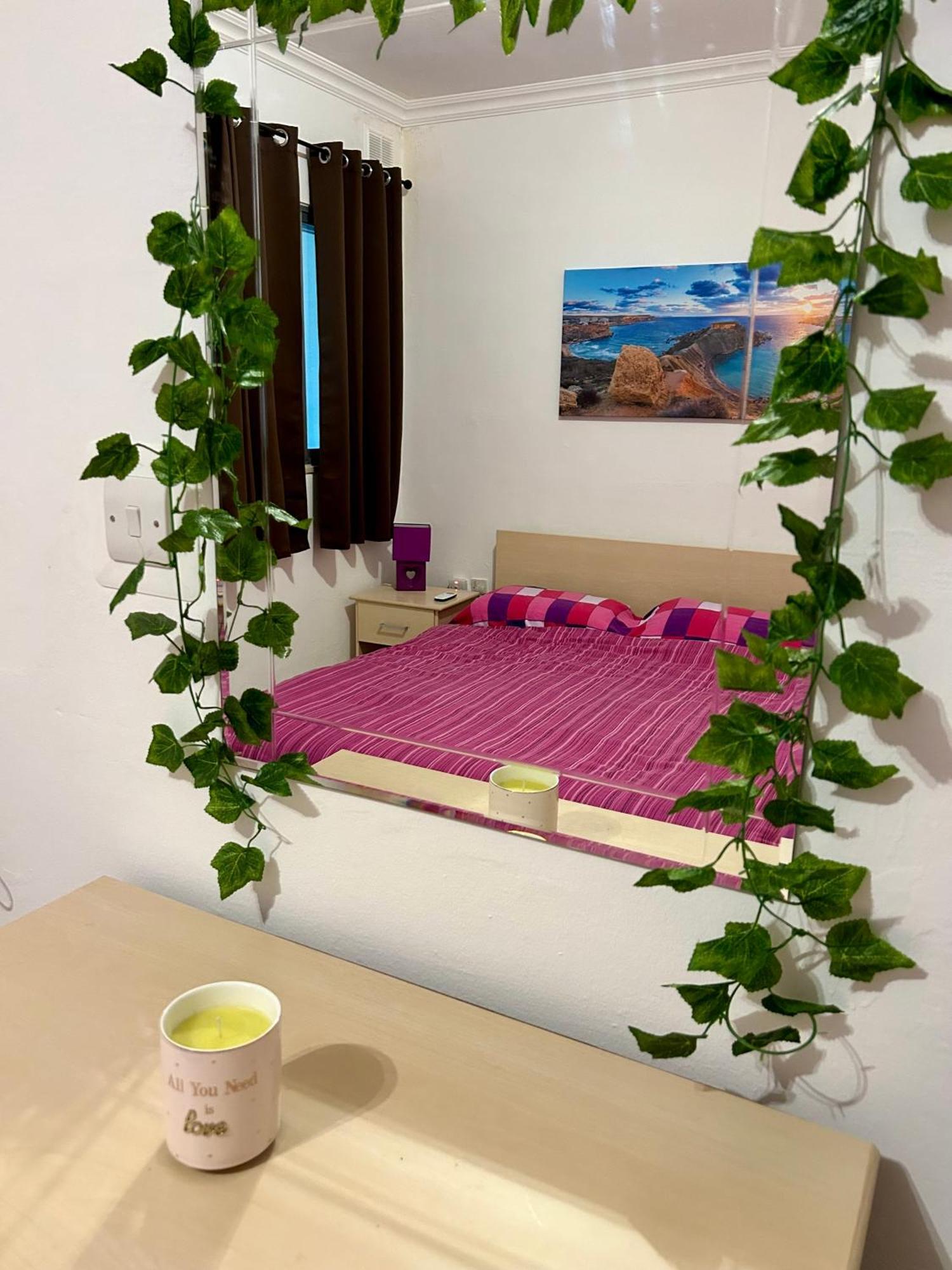Beach Front 3-Bedroom Holiday Home Mellieħa Buitenkant foto
